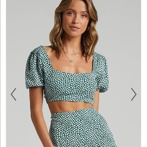 COPY - SHOWPO - two piece set, size medium.